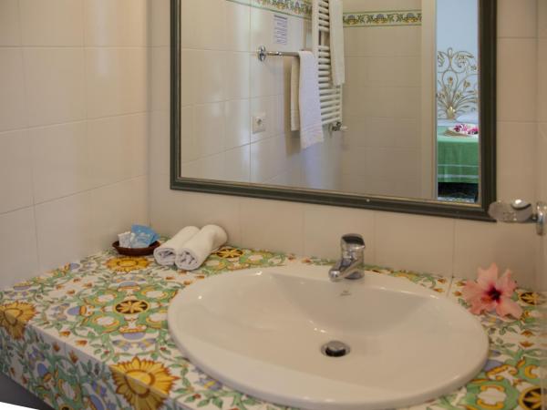 Semiramis Hotel De Charme & Pools : photo 3 de la chambre chambre familiale