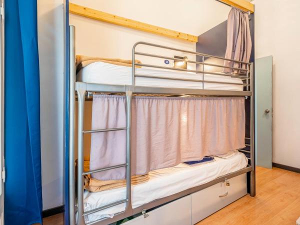 Casa Barcelo Hostel Barcelona : photo 4 de la chambre lit superposé dans dortoir mixte de 4 lits