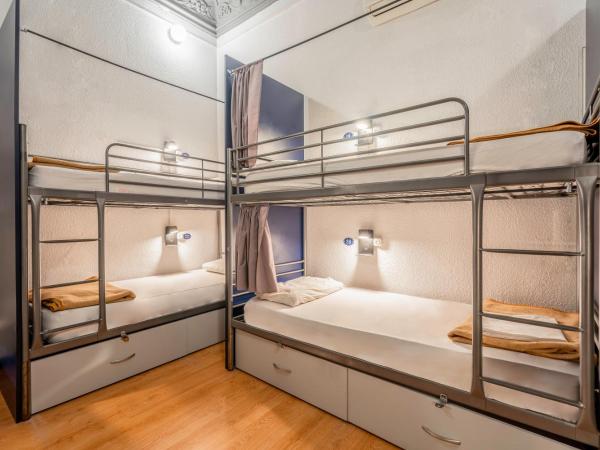 Casa Barcelo Hostel Barcelona : photo 4 de la chambre lit superposé dans dortoir mixte de 8 lits