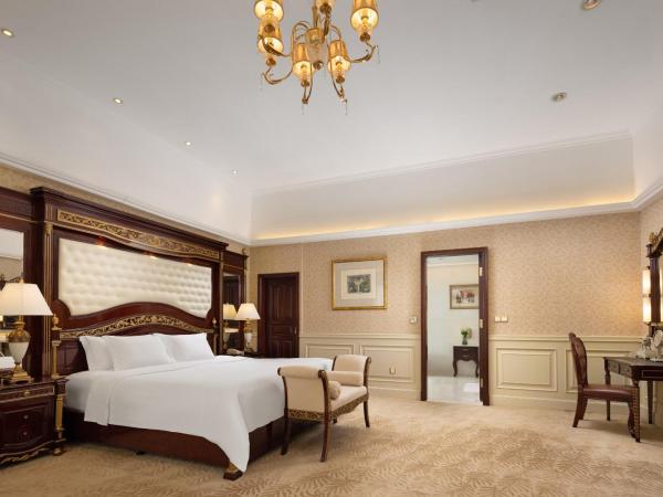 Crowne Plaza Hotel & Suites Landmark Shenzhen, an IHG Hotel - Nearby Luohu Border, Indoor heated swimming pool, Complimentary Welcome Drink : photo 2 de la chambre suite familiale