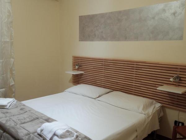 Hotel Eliseo Napoli : photo 4 de la chambre chambre simple