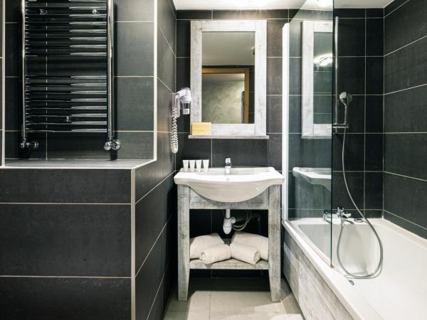 Hôtel L'Aiguille Percée : photo 5 de la chambre chambre triple supérieure