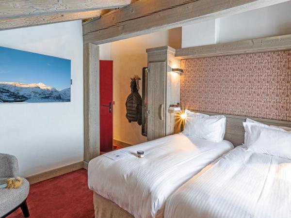 Hôtel L'Aigle du Montana by Les Etincelles : photo 2 de la chambre chambre double avec balcon - vue sur montagne