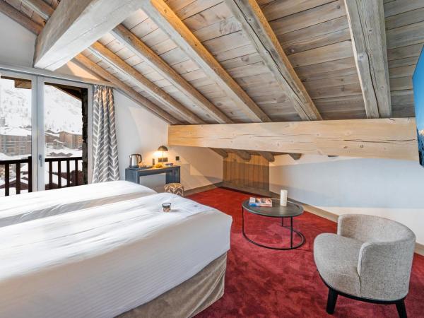 Hôtel L'Aigle du Montana by Les Etincelles : photo 1 de la chambre chambre double avec balcon - vue sur montagne