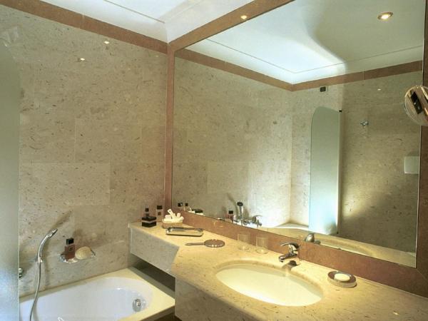 Hotel La Ville : photo 9 de la chambre chambre double ou lits jumeaux classique