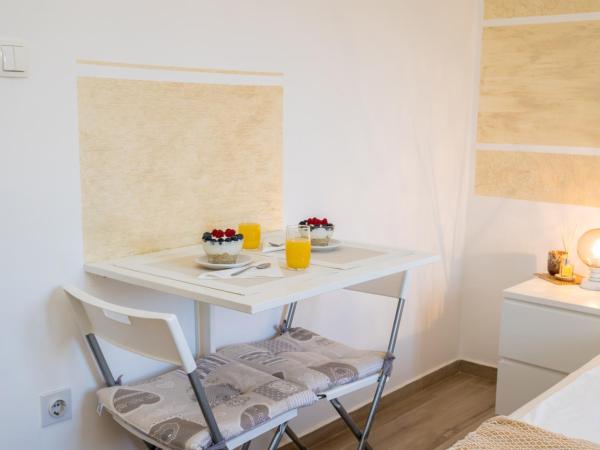 Apartments and Rooms Kod Keti : photo 7 de la chambre studio avec vue sur jardin