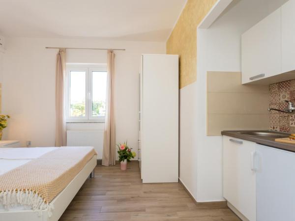 Apartments and Rooms Kod Keti : photo 10 de la chambre studio avec vue sur jardin
