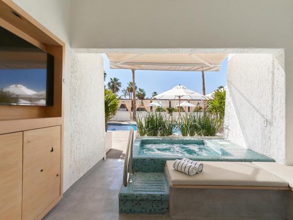 Bahia Hotel & Beach House : photo 5 de la chambre suite avec jacuzzi privé - côté piscine
