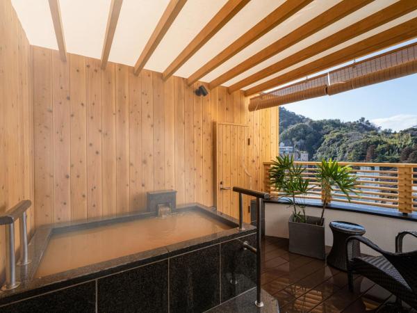 Hatago : photo 10 de la chambre chambre lits jumeaux avec salle de bains privative