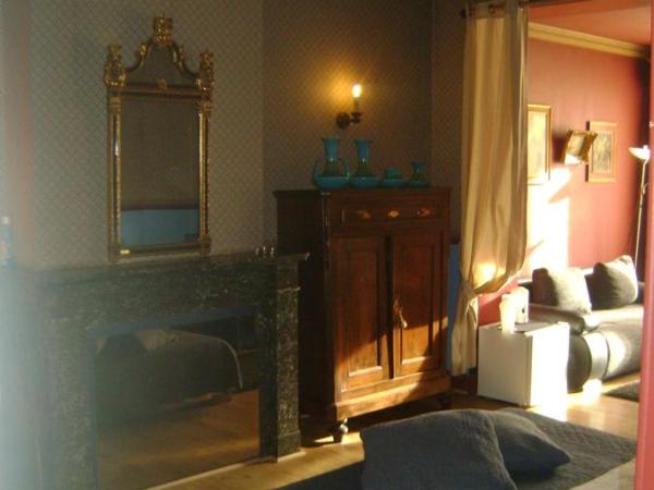 Hotel Residence 18 : photo 3 de la chambre chambre double avec salle de bains privative