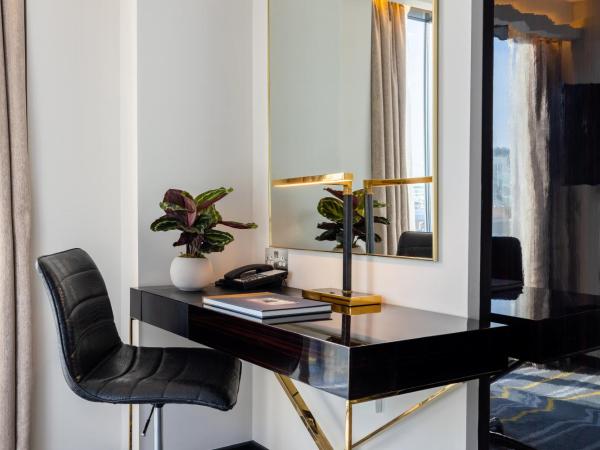 Hotel Saint London : photo 4 de la chambre hébergement lit king-size supérieur - tower hyll