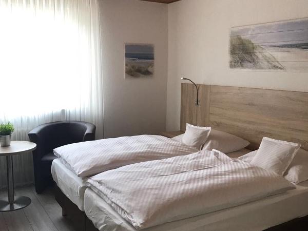 Hotel zum Jägerhof : photo 1 de la chambre chambre double