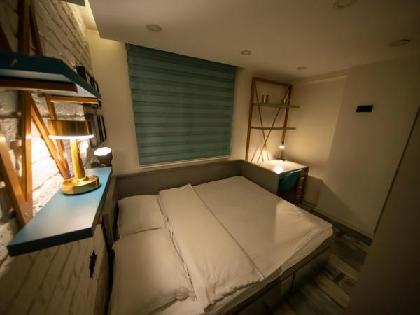 Ava Boutique Comfort Suites and Apartments : photo 3 de la chambre suite en duplex