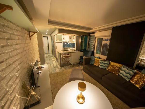 Ava Boutique Comfort Suites and Apartments : photo 5 de la chambre suite en duplex