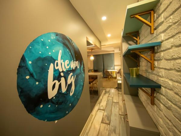 Ava Boutique Comfort Suites and Apartments : photo 10 de la chambre suite en duplex