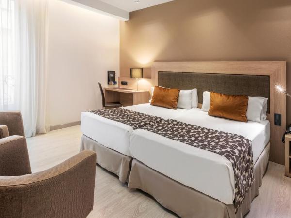 Catalonia Plaza Mayor : photo 3 de la chambre chambre double ou lits jumeaux premium