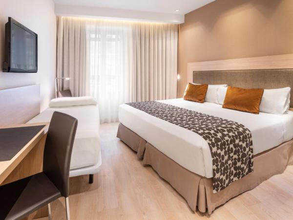 Catalonia Plaza Mayor : photo 2 de la chambre chambre triple