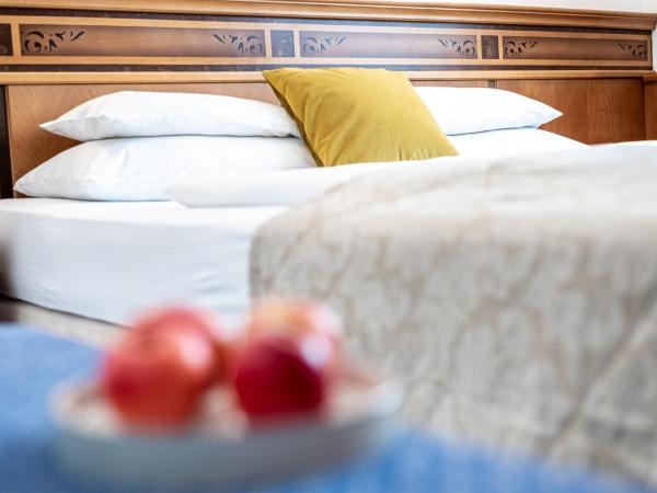 Hotel Mondschein : photo 3 de la chambre chambre double sans vue