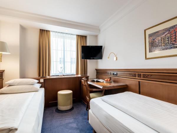 Hotel Mondschein : photo 3 de la chambre petite chambre lits jumeaux