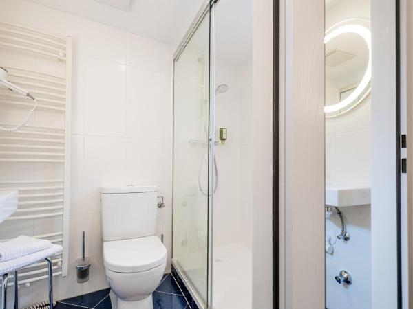 Hotel Mondschein : photo 9 de la chambre chambre triple avec 2 chambres