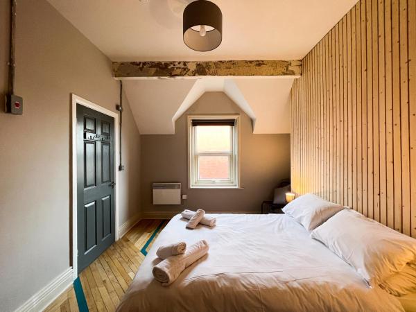 Art Hostel : photo 3 de la chambre chambre double avec salle de bains privative