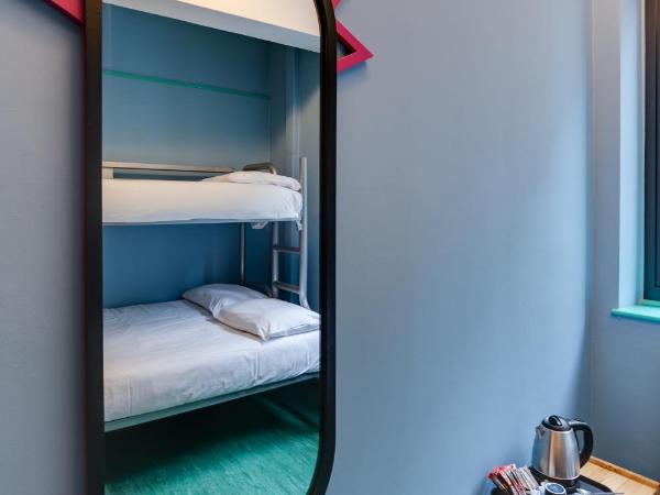 Clink261 Hostel : photo 4 de la chambre chambre lits jumeaux avec salle de bains commune