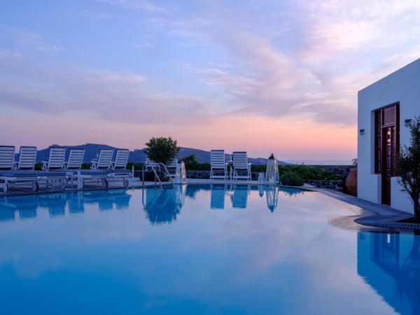 Nikos Villas : photo 6 de la chambre studio - vue sur piscine 