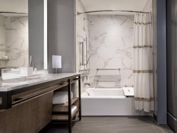 Marriott Dallas Uptown : photo 9 de la chambre chambre standard 1 lit king-size - vue sur ville