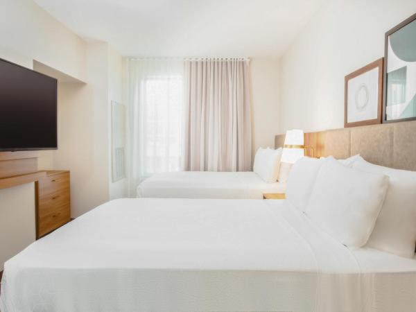 Staybridge Suites - Nashville - Vanderbilt, an IHG Hotel : photo 10 de la chambre queen suite with two queen beds and mobility accessible bathtub - non-smoking