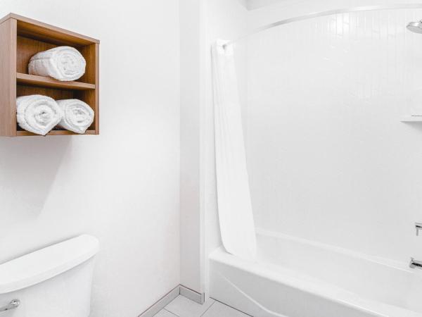 Staybridge Suites - Nashville - Vanderbilt, an IHG Hotel : photo 7 de la chambre suite affaires 1 chambre avec 2 lits queen-size