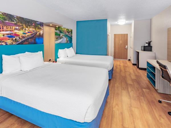 Days Inn & Suites by Wyndham San Antonio near Frost Bank Center : photo 5 de la chambre chambre 2 lits queen-size - non-fumeurs