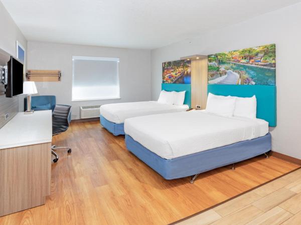Days Inn & Suites by Wyndham San Antonio near Frost Bank Center : photo 2 de la chambre studio avec 2 lits queen-size - accessible aux personnes à mobilité réduite - non-fumeurs