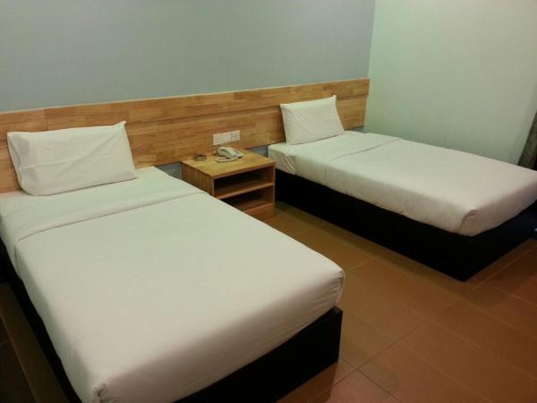 Hotel Suria 18 : photo 4 de la chambre chambre lits jumeaux standard