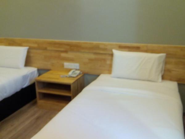 Hotel Suria 18 : photo 1 de la chambre chambre lits jumeaux standard