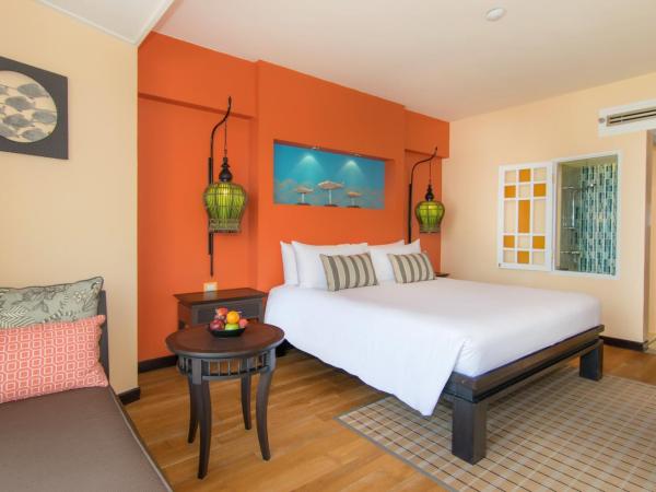 The Bayview Hotel Pattaya : photo 5 de la chambre chambre lits jumeaux deluxe - vue sur mer