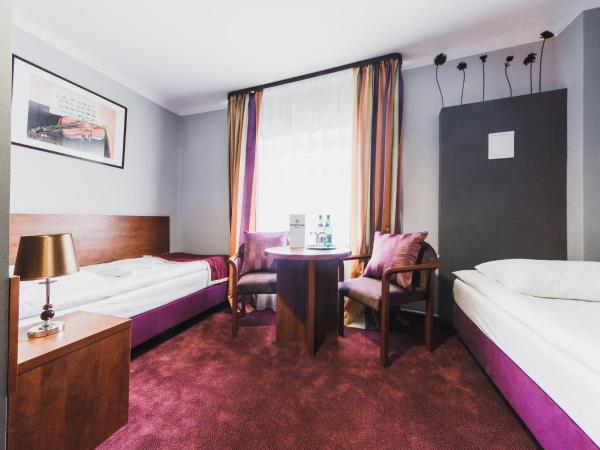 Hotel Chmielna Warsaw : photo 2 de la chambre chambre lits jumeaux