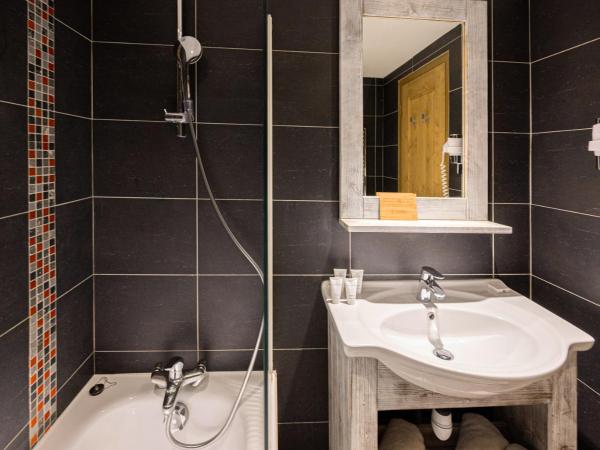 Hôtel L'Aiguille Percée : photo 4 de la chambre chambre double