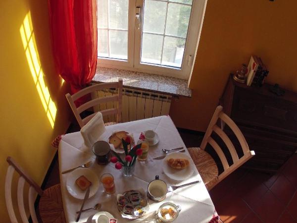 B&B Il Cedro : photo 2 de la chambre chambre double ou lits jumeaux avec salle de bains commune