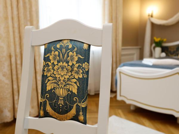 Villabaroque_Eger : photo 5 de la chambre chambre lit king-size deluxe