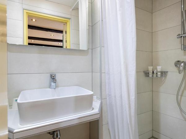 Hotel Restaurant Le Maréchal - Teritoria : photo 3 de la chambre chambre triple confort