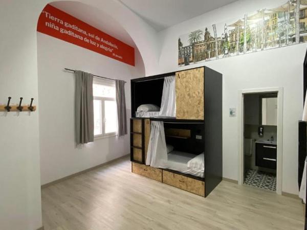 Planeta Cadiz Hostel : photo 1 de la chambre lit dans dortoir 6 lits