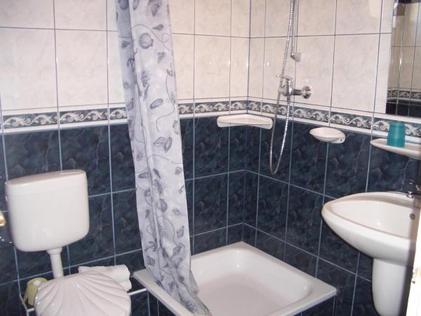 Hegyi Villa : photo 4 de la chambre chambre double avec balcon