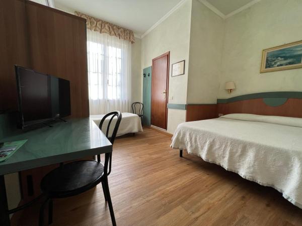 Hotel Villa Primavera : photo 4 de la chambre chambre triple