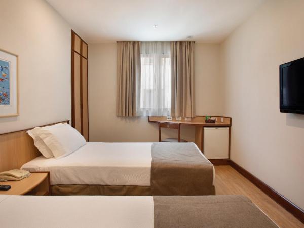 Windsor Plaza Copacabana : photo 1 de la chambre chambre lits jumeaux standard