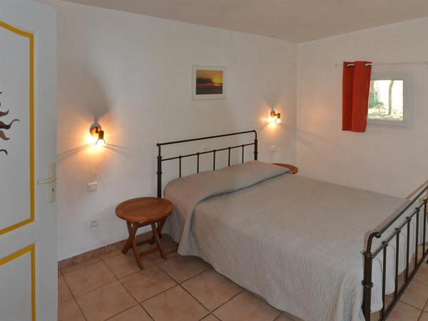 Village Naturiste La Chiappa : photo 8 de la chambre villa 2 chambres :