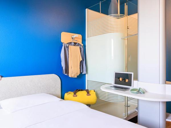 Ibis budget Lausanne-Bussigny : photo 10 de la chambre chambre lits jumeaux