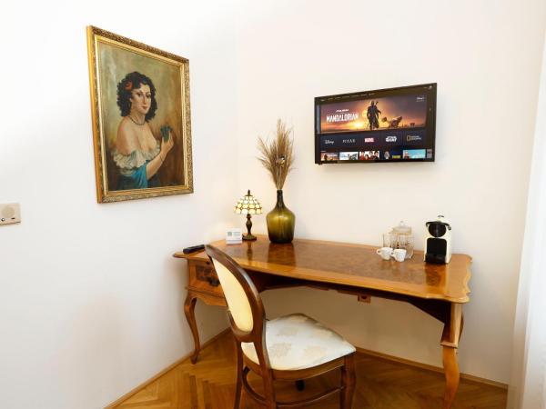 Villabaroque_Eger : photo 9 de la chambre chambre lit queen-size deluxe