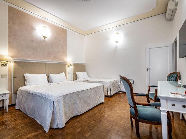 Hotel Alessandra : photo 10 de la chambre chambre triple