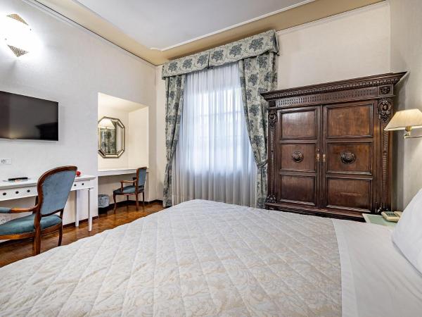 Hotel Alessandra : photo 6 de la chambre chambre triple