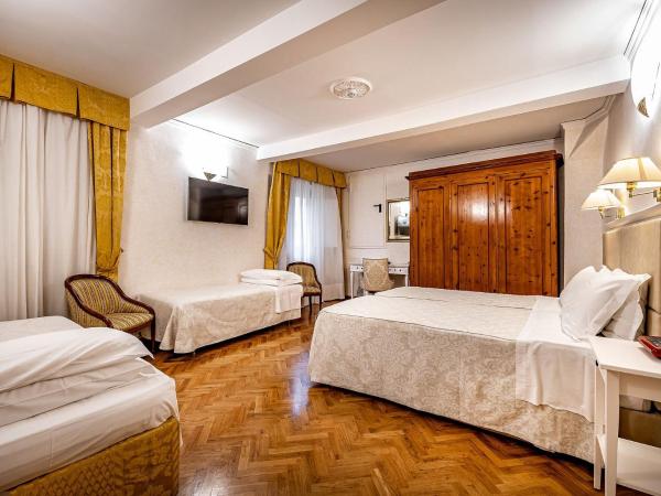 Hotel Alessandra : photo 1 de la chambre chambre quadruple